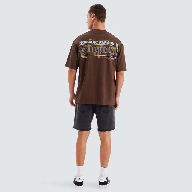 model wears Summit Street Tee Chocolate Brown T-Shirts Brown - image 5