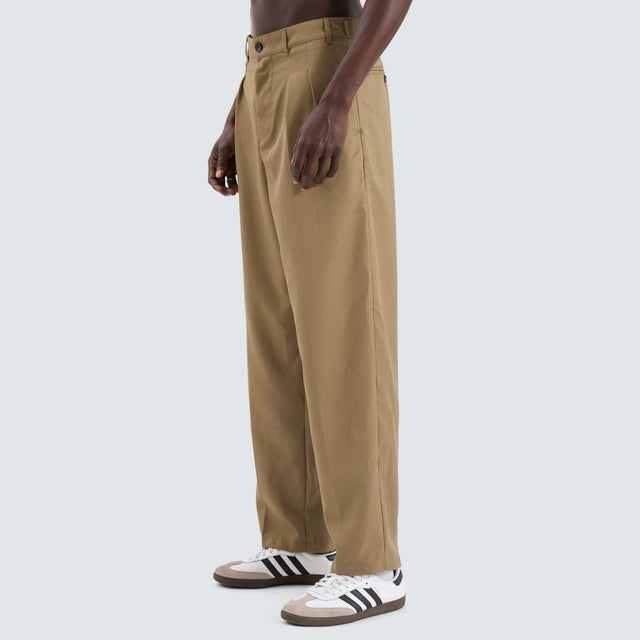 XLarge Amplify Pleated Trouser Tobacco