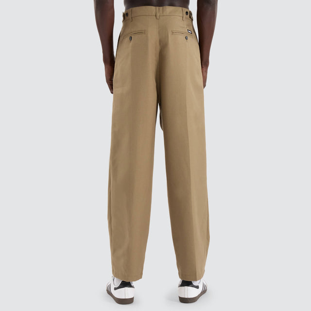 XLarge Amplify Pleated Trouser Tobacco