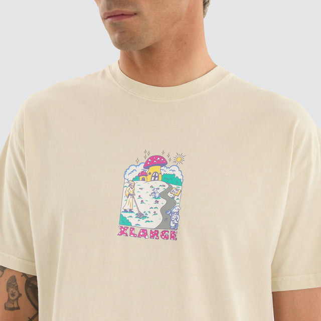 model wears Clummy Tee Pigment White T-Shirts White - image 2