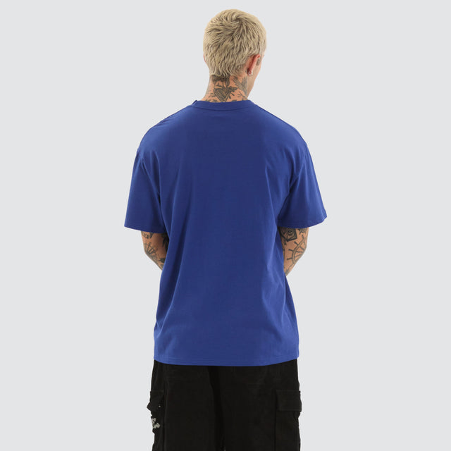 model wears La XL Tee Blue T-Shirts Blue - image 3