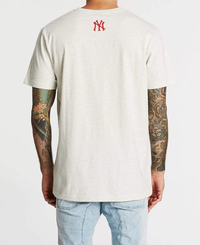 Majestic Hertzer T-Shirt Yankees White Marle