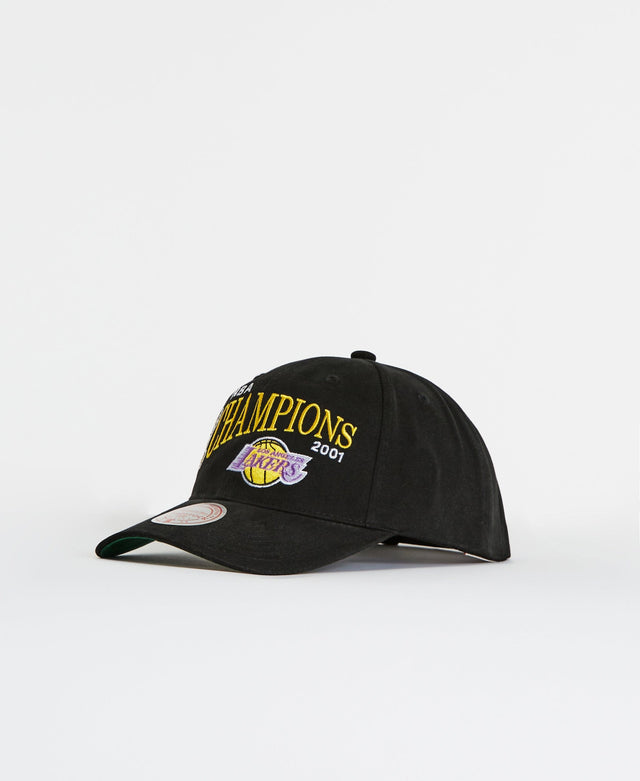 model wears 2001 Champions DS Lakers Cap Black Headwear Black - image 2