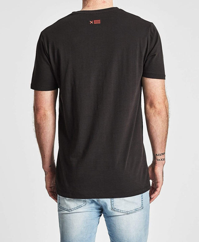 Nena & Pasadena Nobody Hybrid Fit T-Shirt Jet Black