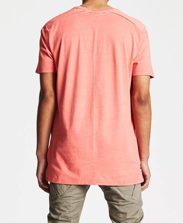Nena & Pasadena Silhouette T-Shirt Pigment Red