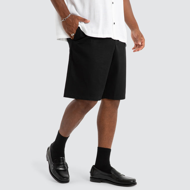 Amplify Pleated Short Black