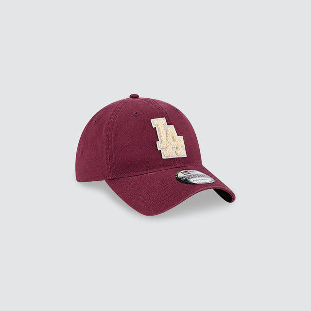 LA 9Twenty Boucle Seaonal Mix Dark Red