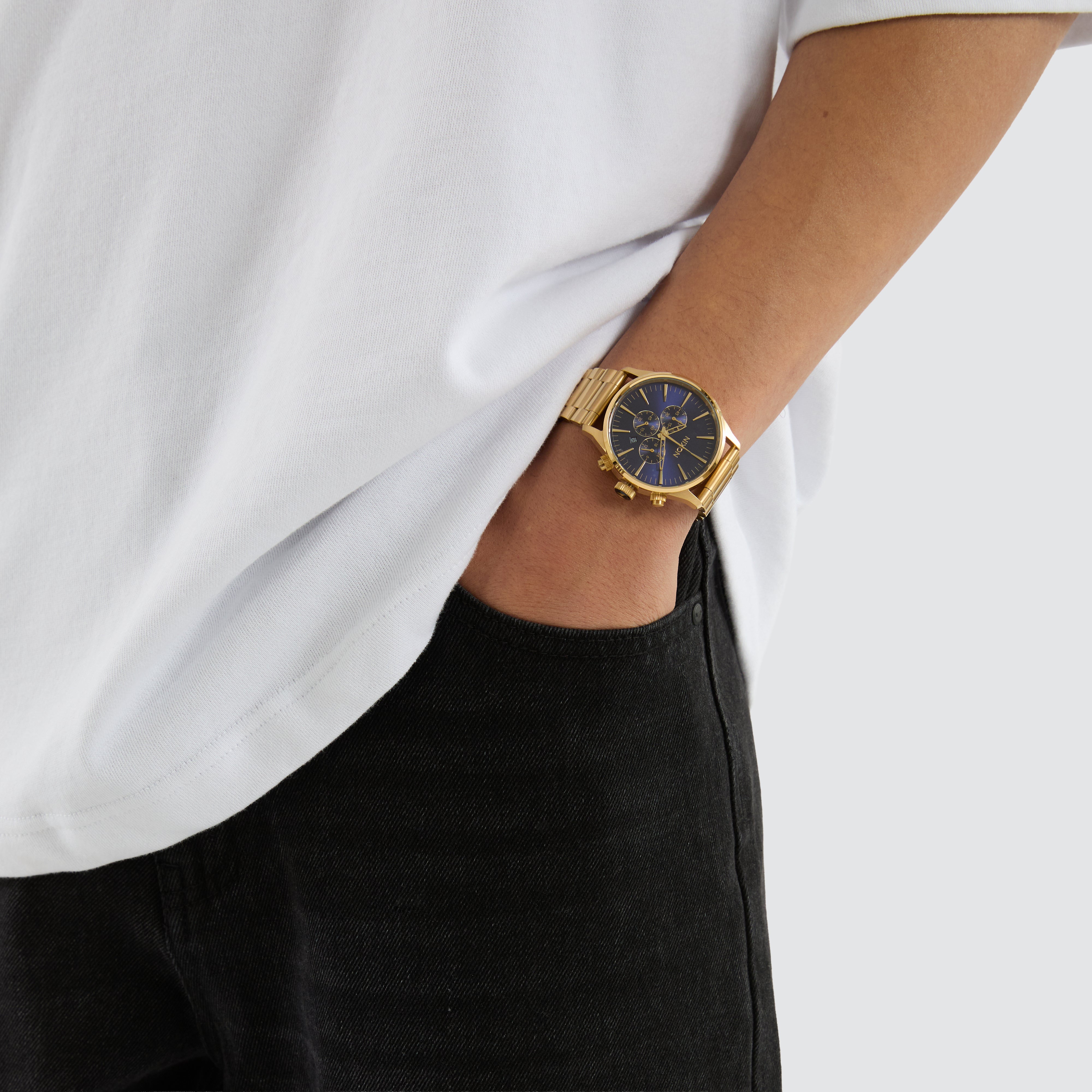 NIXON　Sentry ss ゴールド/ブルー A1390-19224.jpg?v=1751867624