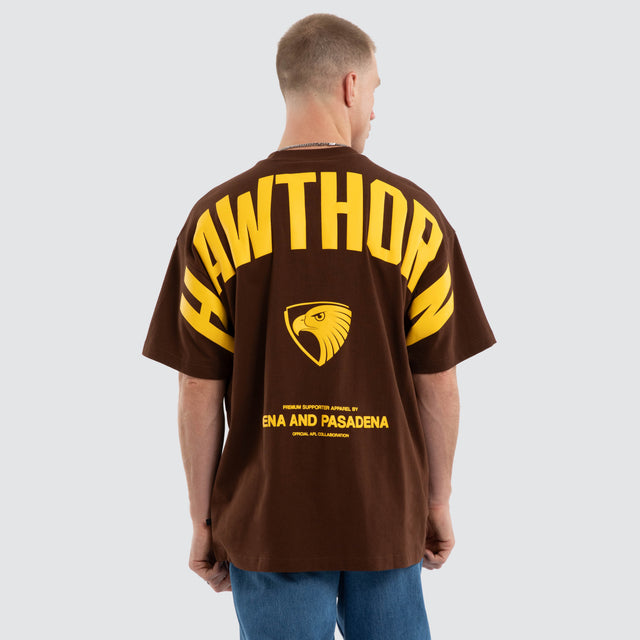 Model wears Hawthorn Hawks AFL Archive Raptor Tee Brown T-Shirts Brown – image 6