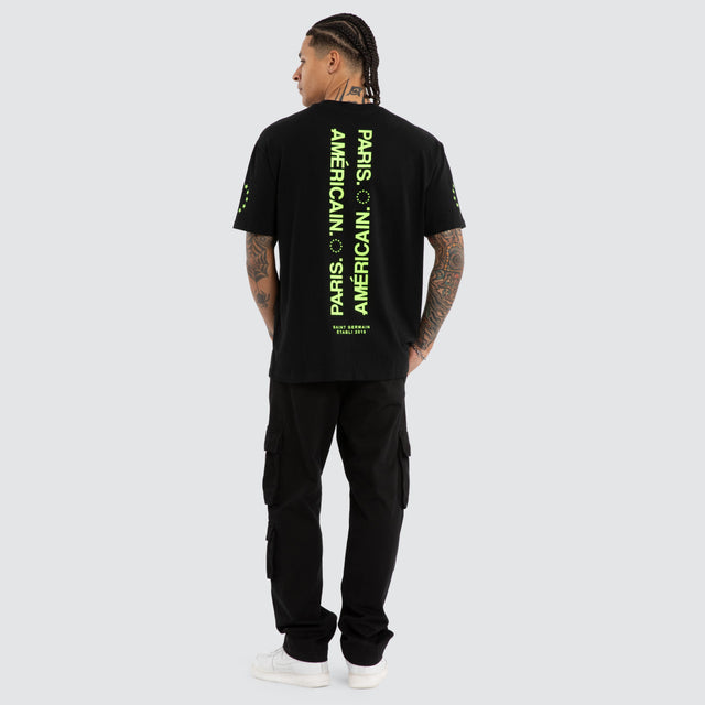 Model wears Echelon Box Fit Tee Jet Black/Green T-Shirts Black – image 4