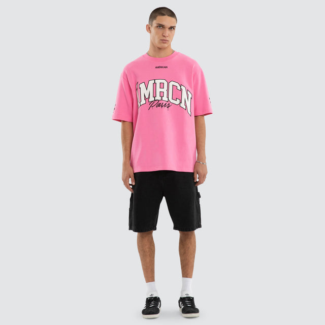 Model wears Giants Loopback Oversized Tee Pink T-Shirts Pink – image 5