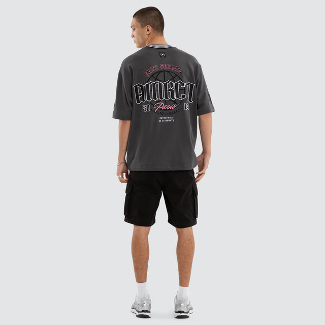 Model wears Evolution Loopbk Oversized Tee Asphalt T-Shirts Grey – image 2