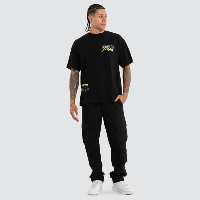 Model wears Deadlock Heavy Tee Jet Black T-Shirts Black – image 5