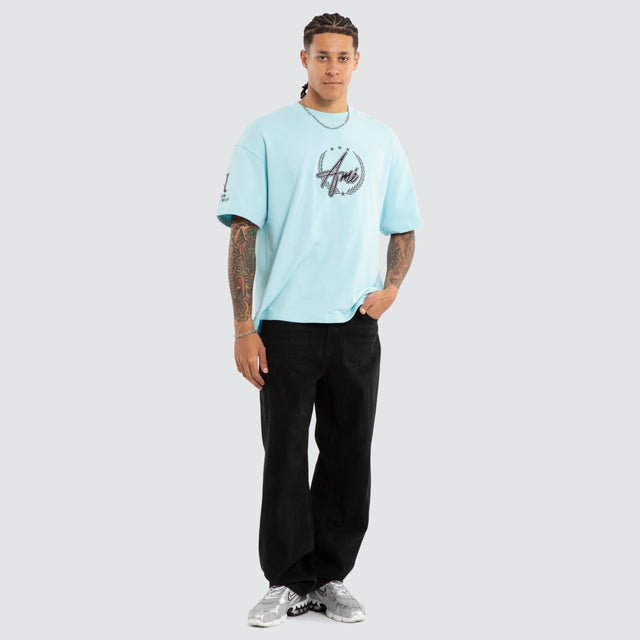 Model wears Blitzmark Loopback Heavy Tee Aquaesque T-Shirts Blue – image 4