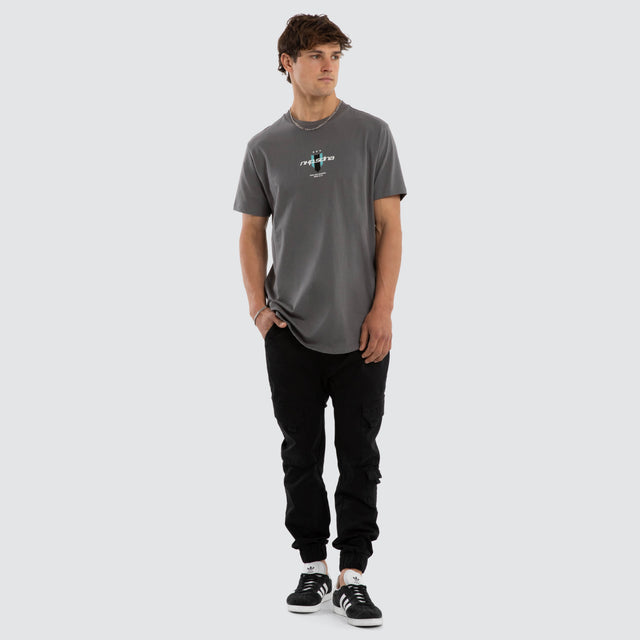 Model wears Central Dual Curved Tee Charcoal T-Shirts Grey – image 2