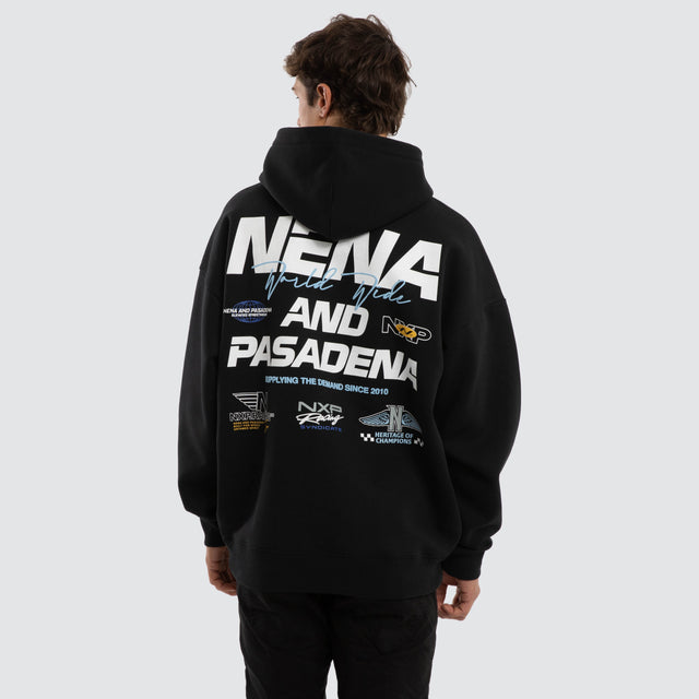 Model wears Network Box Fit Hoodie Anthracite Black Hoodies Black – image 1