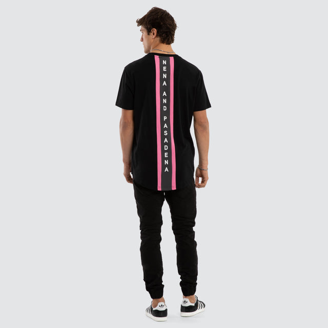 Model wears Linear Dual Curved Tee Jet Black T-Shirts Black – image 5