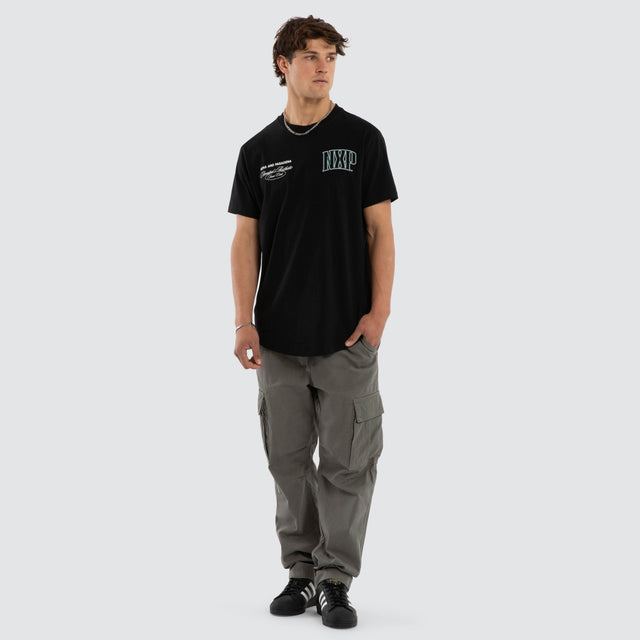 Model wears Circuit Dual Curved Tee Jet Black T-Shirts Black – image 2