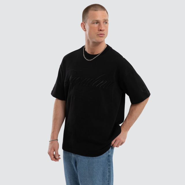 Model wears Session Loopback Raptor Tee Jet Black T-Shirts Black – image 3