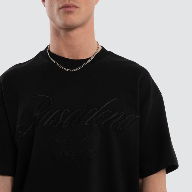Model wears Session Loopback Raptor Tee Jet Black T-Shirts Black – image 4