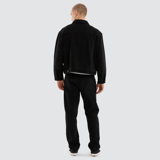 Model wears Expanse Denim Jacket Jet Black Jackets Black – image 2
