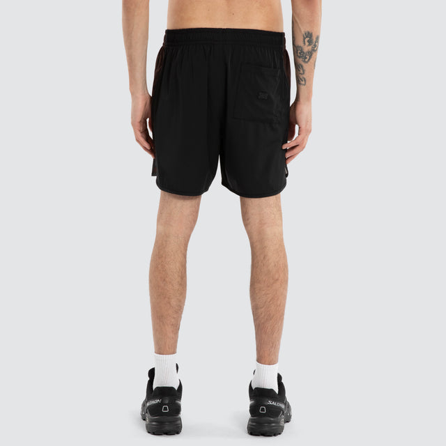 Model wears Ben Davis Hawthorn Hawks Sport Short Jet Black Shorts Black – image 6