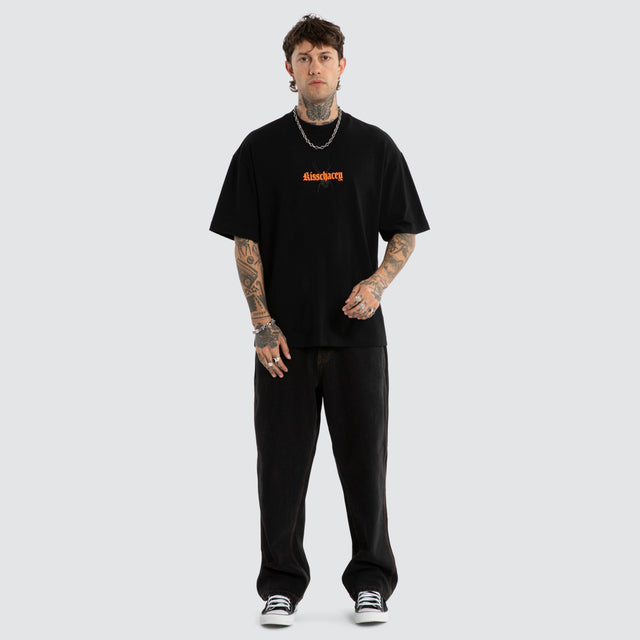 Model wears Annihilation Street Tee Jet Black T-Shirts Black – image 4