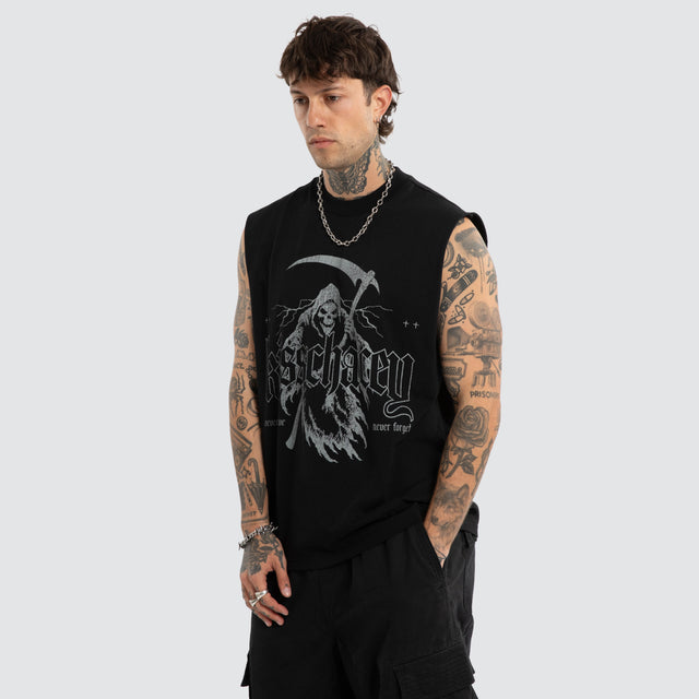 Model wears Vapor Street Muscle Jet Black Muscle Tees Black – image 2