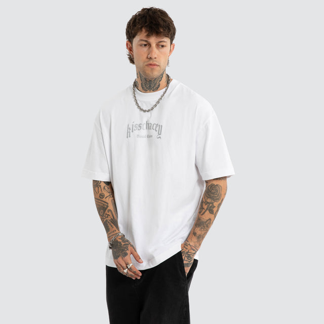 Model wears Obliteration Street Tee Optical White T-Shirts White – image 2