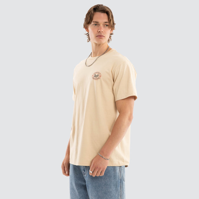 Hitch Short Sleeve Tee Cream