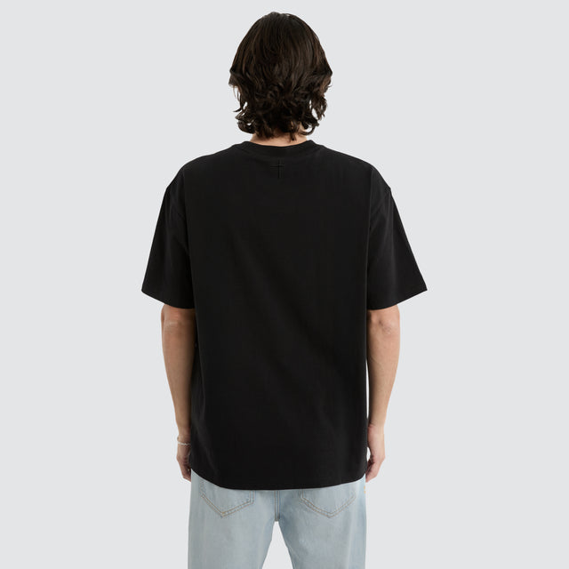 model wears Brooks Heavy Box Fit Tee Jet Black T-Shirts Black - image 4