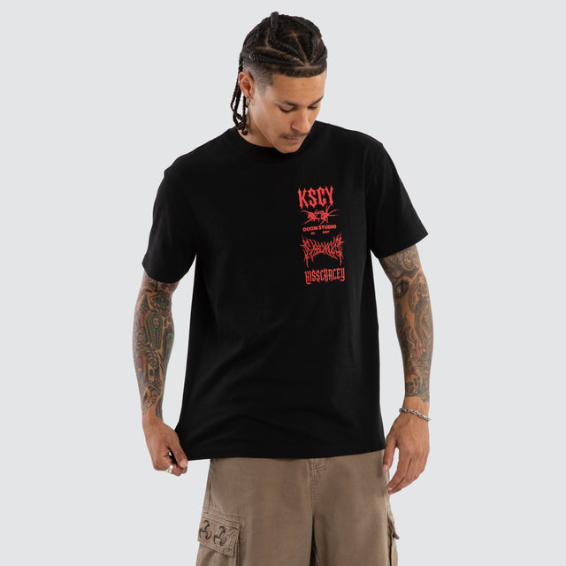 Model wears Frontier Relaxed Tee Jet Black T-Shirts Black – image 1