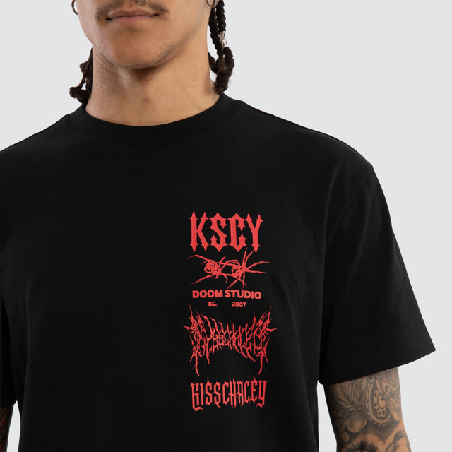 Model wears Frontier Relaxed Tee Jet Black T-Shirts Black – image 2