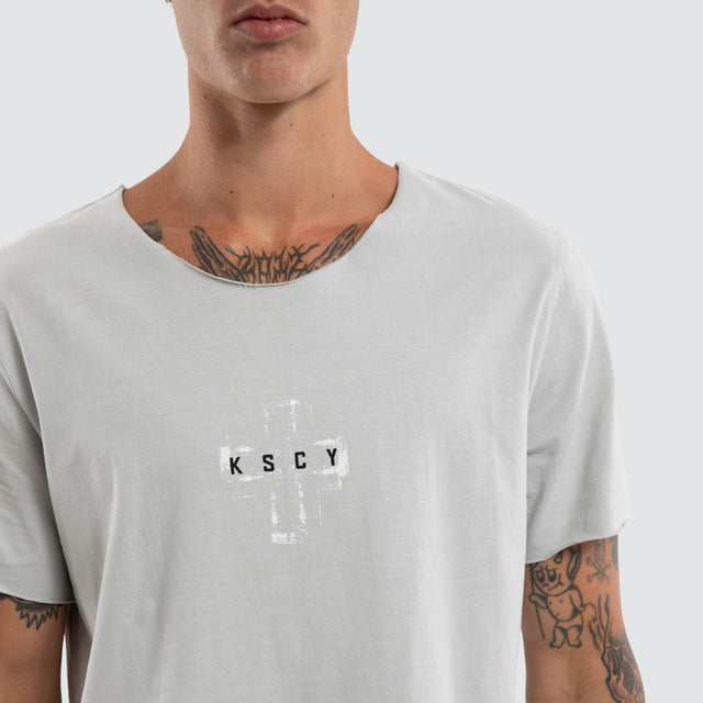 Model wears Victory Raw V-Neck Tee Pigment Rock T-Shirts Grey - image 2
