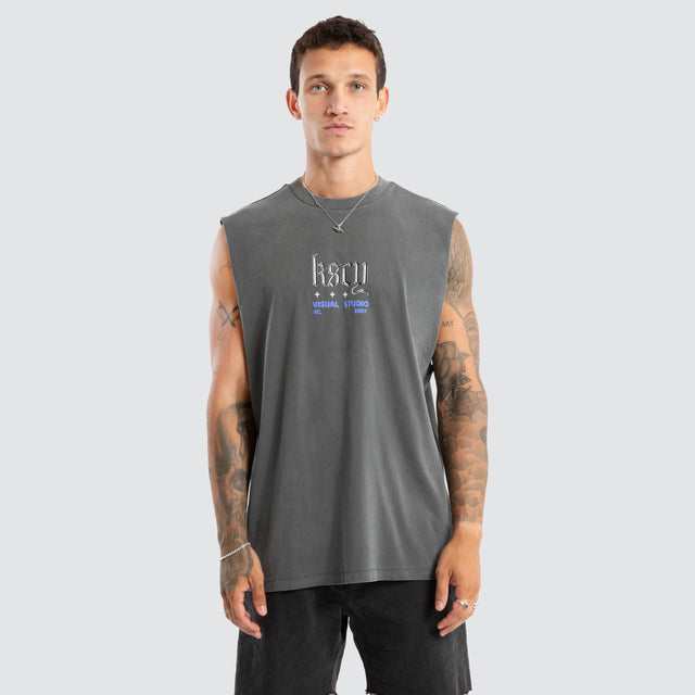 Model wears Studio Relaxed Muscle Pigment Charcoal Muscle Tees Grey – image 3