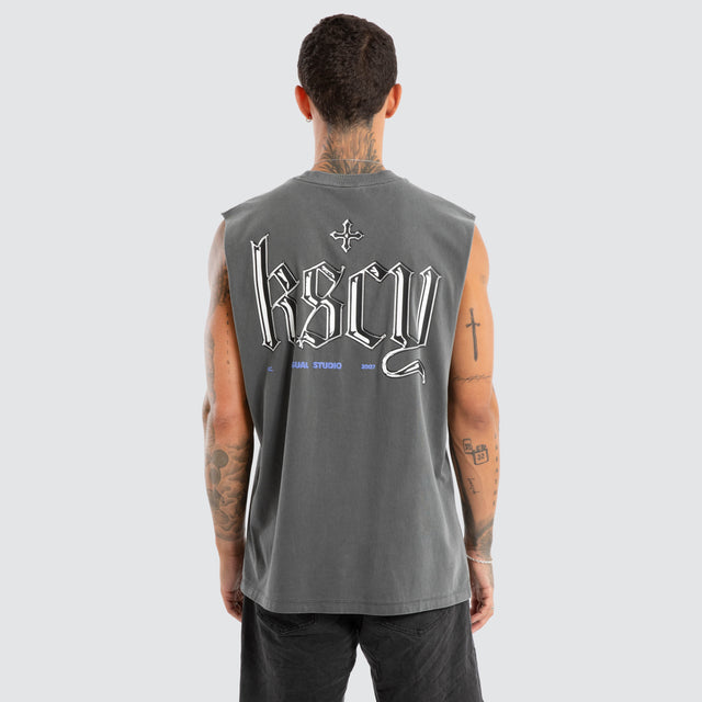 Model wears Studio Relaxed Muscle Pigment Charcoal Muscle Tees Grey – image 1