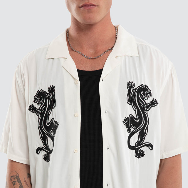 Model wears Risen Button Up Short Sleeve Shirt Natural White Short Sleeve Shirts White – image 4