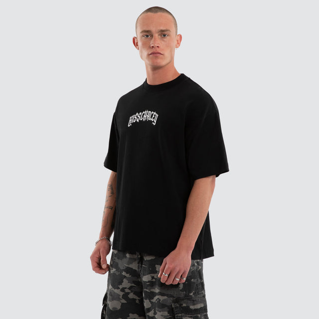 Model wears Seek Heaven Street Tee Jet Black T-Shirts Black – image 3