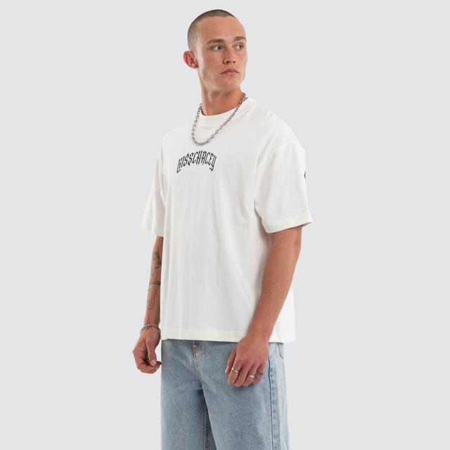 Model wears Seek Heaven Street Tee Natural White T-Shirts White – image 3