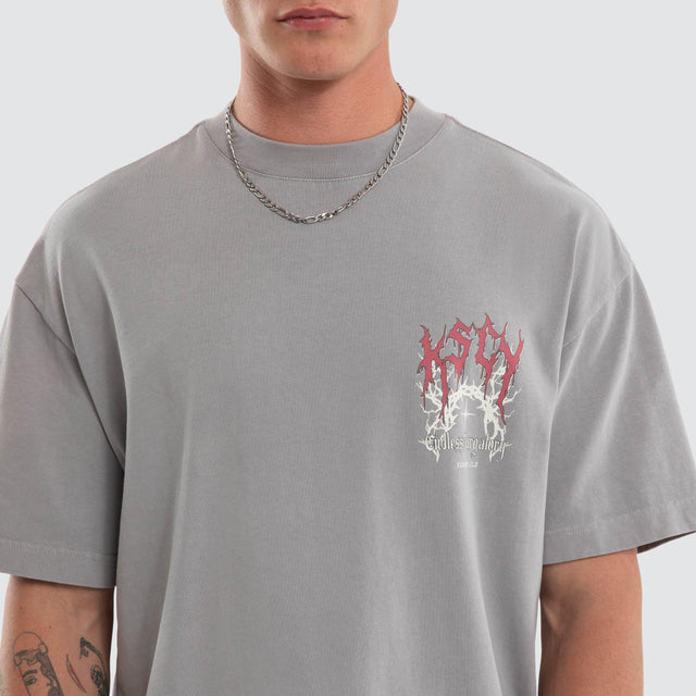 Model wears Endless Street Tee Pigment Silver Sconce T-Shirts Grey – image 4