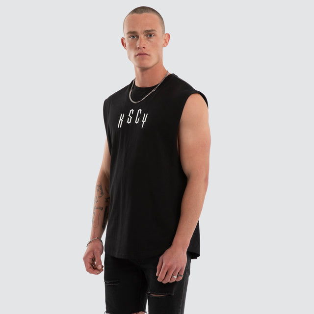 Model wears Trapped Dual Curved Muscle Jet Black Muscle Tees Black – image 3