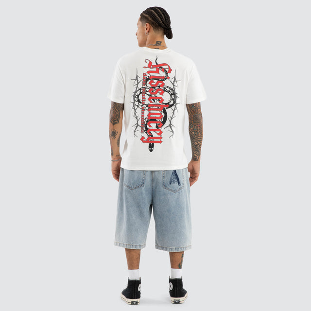 Model wears Risen Relaxed Tee Natural White T-Shirts White – image 3