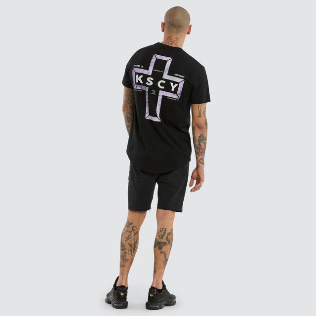 Model wears Dominus Dual Curved Tee Jet Black T-Shirts Black – image 5