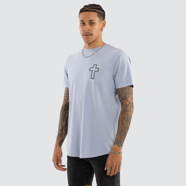 Model wears Sanctus Dual Curved Tee Pigment Lavender T-Shirts Purple – image 5