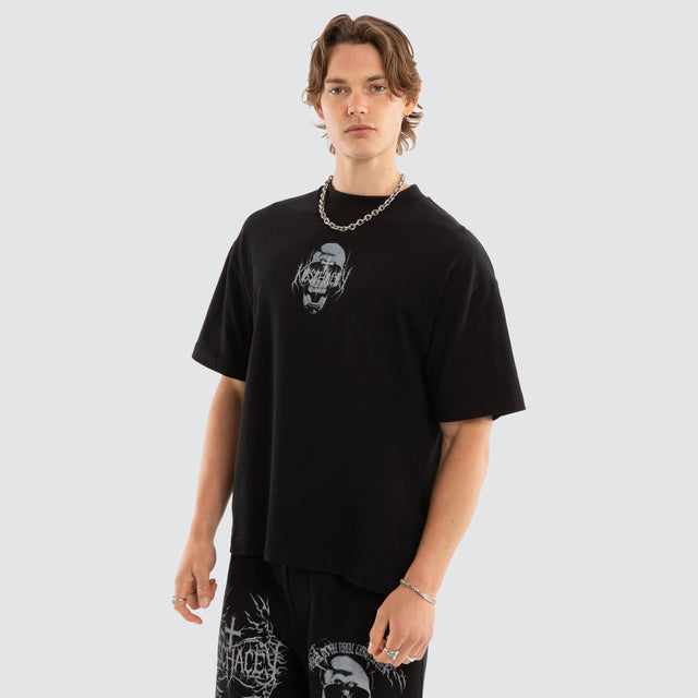 Model wears Skullcraft Street Tee Jet Black T-Shirts Black – image 4