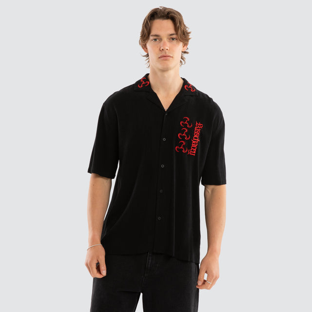 Model wears Shadowrun SS Button Up Shirt Jet Black Short Sleeve Shirts Black – image 1