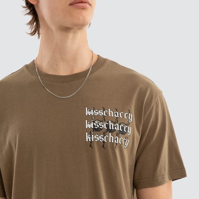 Model wears Fierce Relaxed Tee Military T-Shirts Brown – image 4