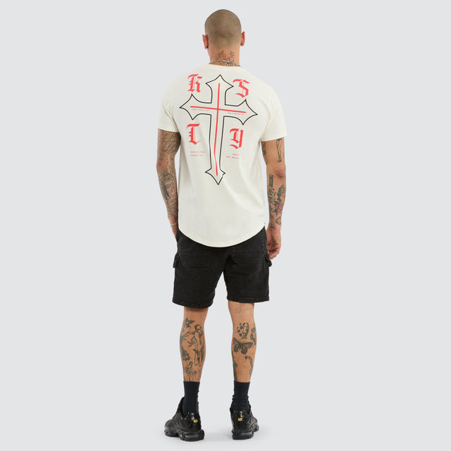 Model wears Almighty Dual Curved Tee Tofu T-Shirts Cream – image 3