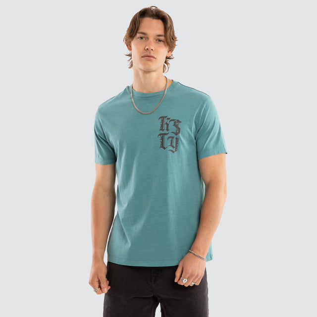 Model wears Mutiny Street Tee Pigment Brittany Blue T-Shirts Blue – image 1