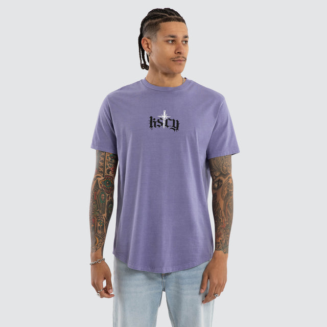 Model wears Virtue Dual Curved Tee Pigment Daybreak T-Shirts Purple – image 3